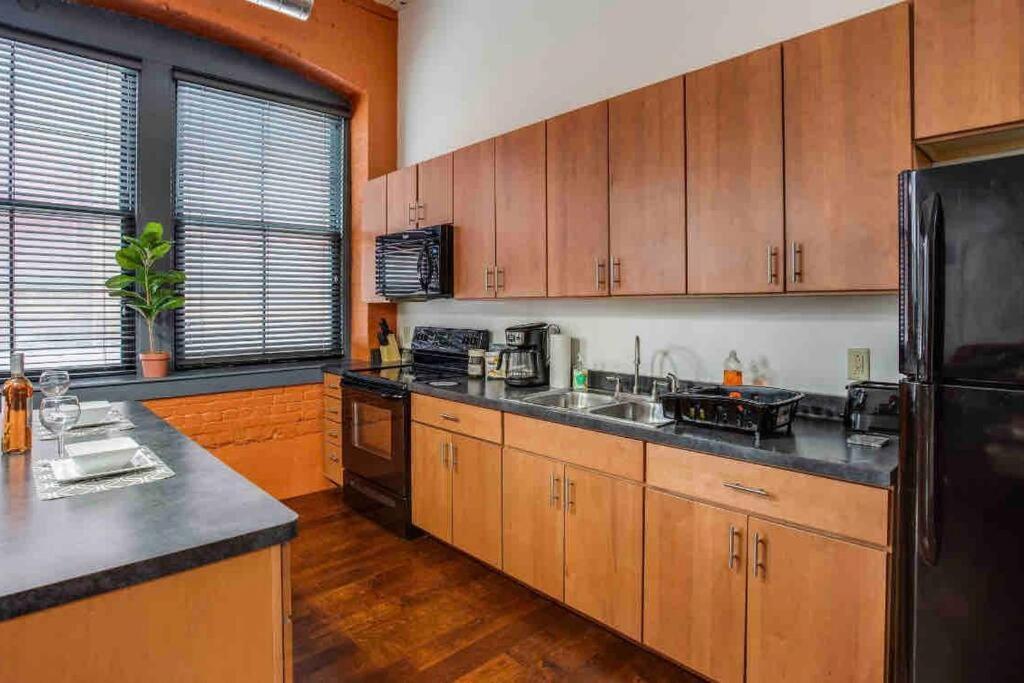 Modern Loft Style On Monroe By Dwtn & Park Ave Apartment Rochester Exterior photo